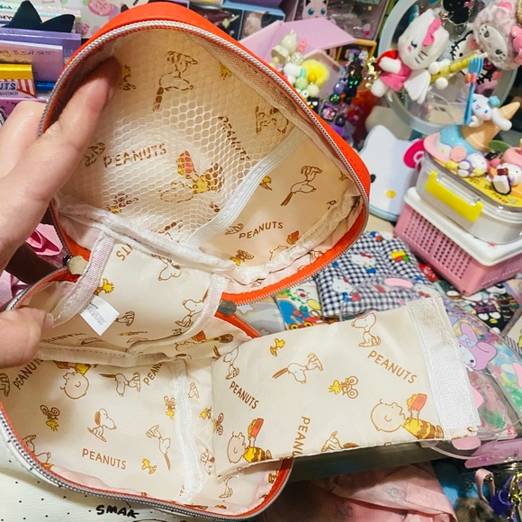 Snoopy makeup bag - Picture 3 of 3